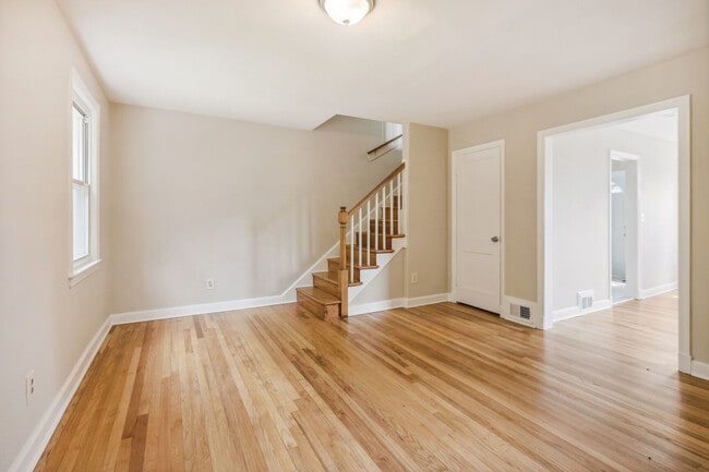 Photo - 5053 11th St NE House