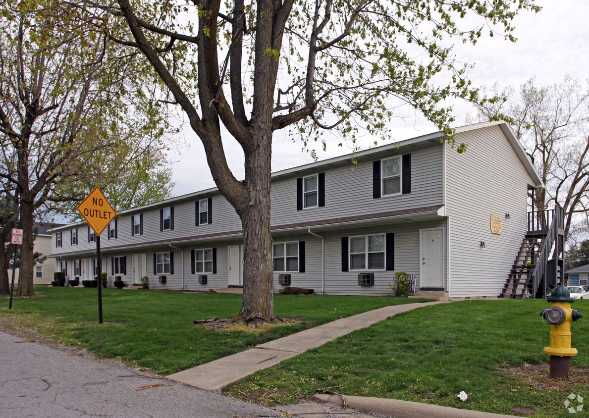 Primary Photo - 517 E Reed Ave