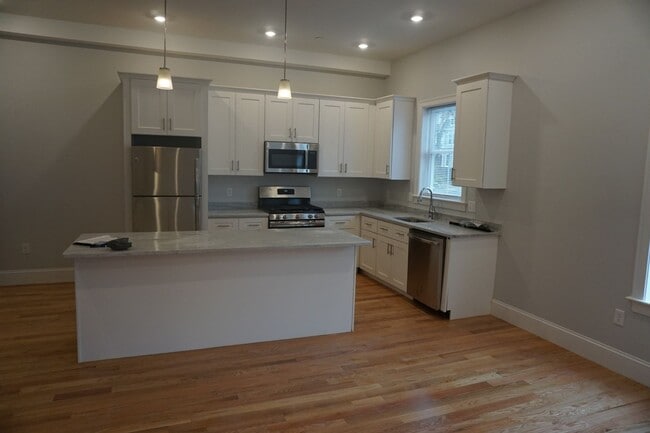 $3,850 Renovated 3BR Near Boston College | Parking Included | Updated Kitchen & Bath - $3,850 Renovated 3BR Near Boston College | Parking Included | Updated Kitchen & Bath Apartment