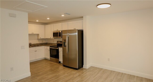 Foto del edificio - 915 Graystone Ave