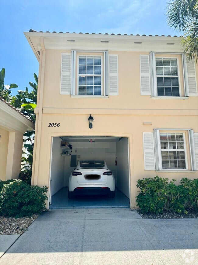 Riverwalk Apartments for Rent with a Garage West Palm Beach, FL 3