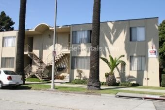 Primary Photo - 2344 Walnut Ave
