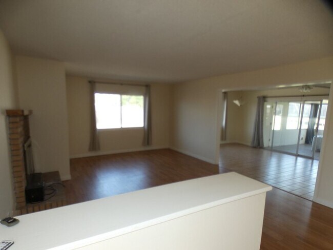 Foto del edificio - Orcutt Home on Large Lot