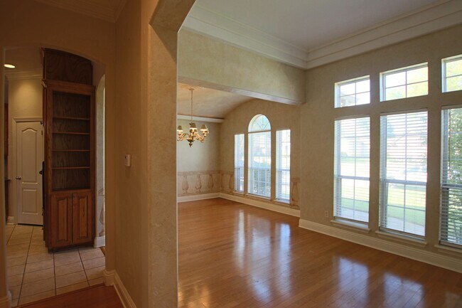 Foto del edificio - 1202 Riverbend Drive