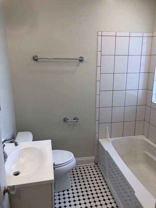 Bathroom - 1446 W Pensacola Ave