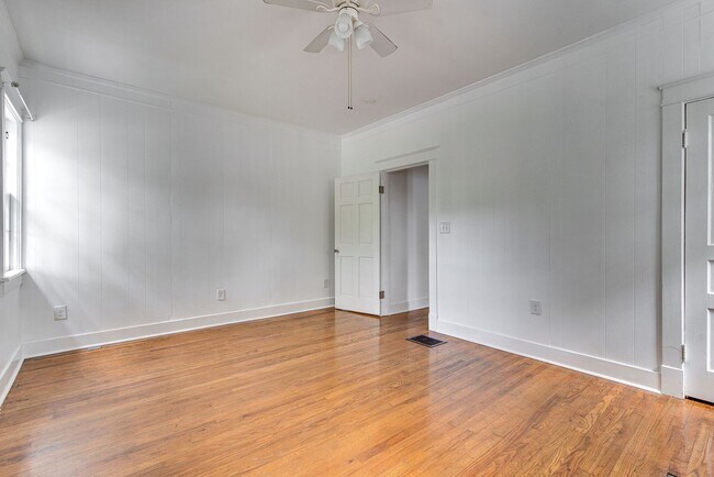 Foto del edificio - Awesome 1BE/BA duplex in the very popular ...