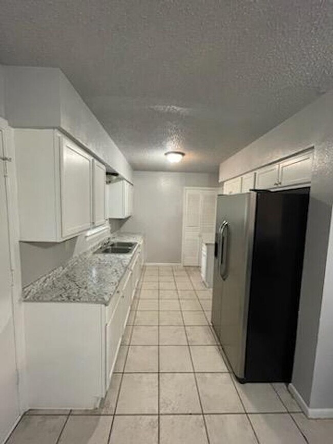 Foto del edificio - 4040 Driskell Blvd