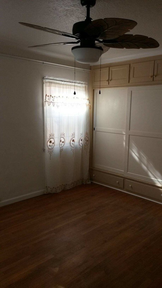 Bedroom - 2474 Walnut St
