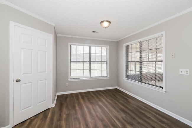 Foto del edificio - 7589 Shelby Woods Cove