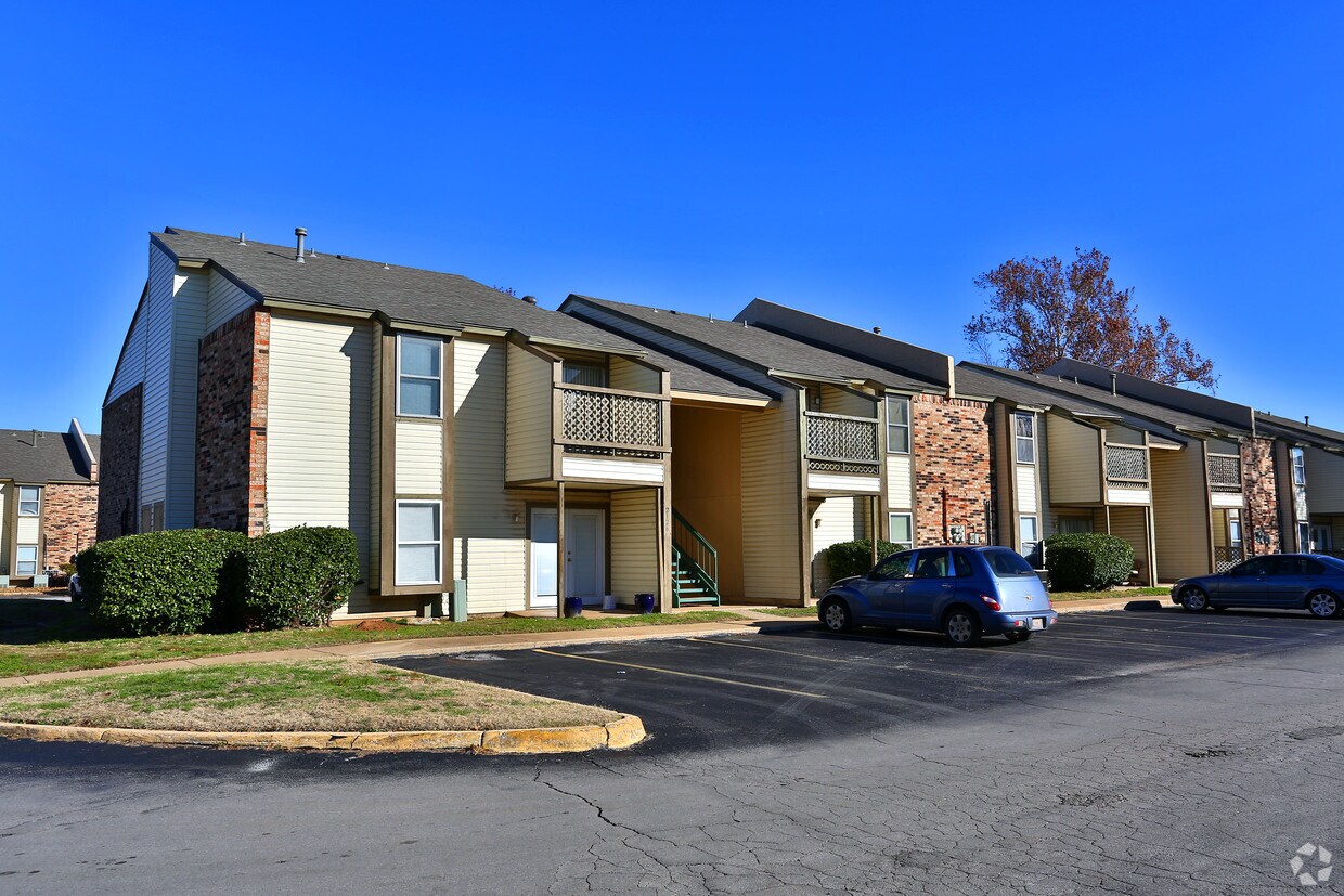 Primary Photo - Quorum Condominiums