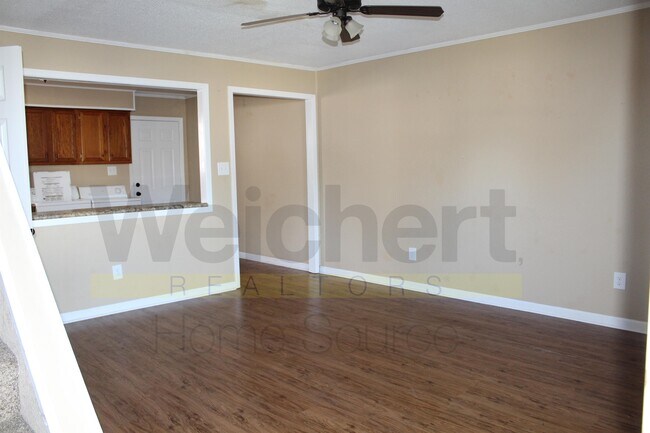 Building Photo - 604 N 13th St
