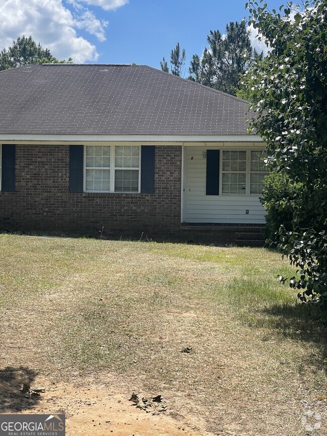 Building Photo - 615 Yorktown Pl