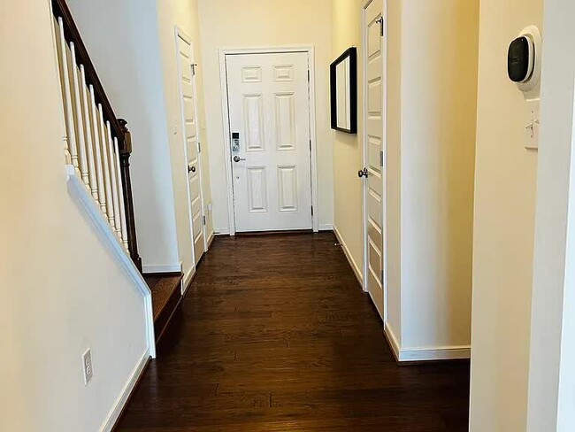 Foto del edificio - 5604 Benoni Ct