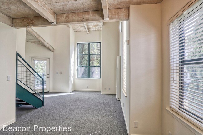 Building Photo - 3930 Shafter Ave