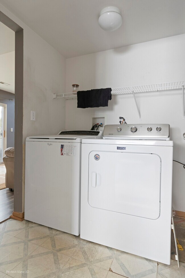 Foto del edificio - 1648 Linden Park Ln