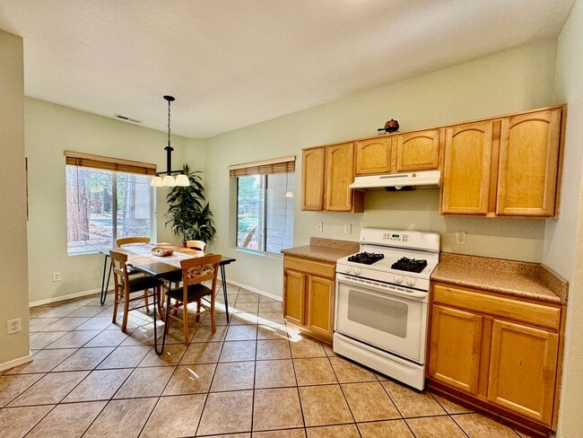Foto del edificio - ponderosa trails 3 bedroom furnished home