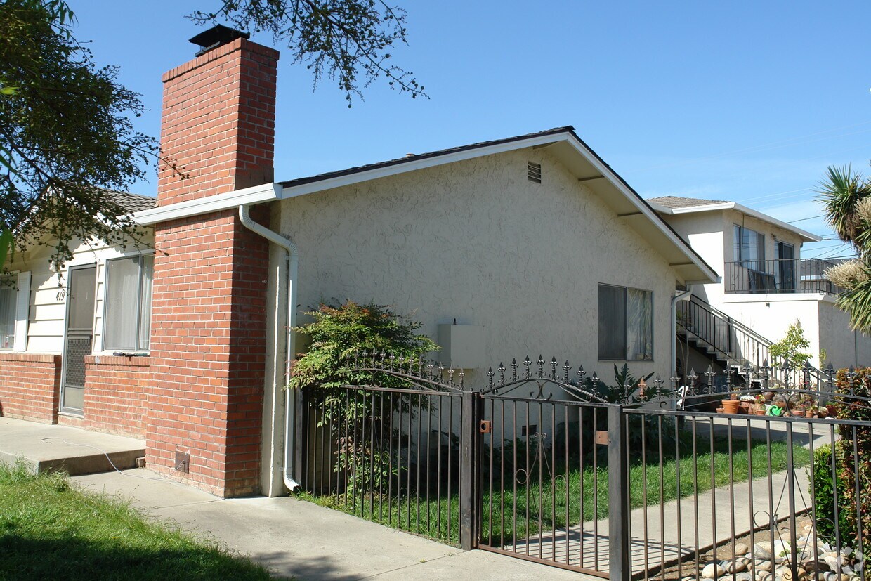 Foto del edificio - 419 Greendale Way