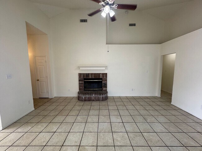 Foto del edificio - Cute Single Story 3 Bedroom in Keller ISD