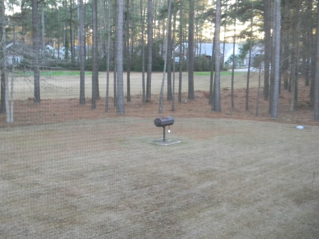 Building Photo - 880 Fairway Dr