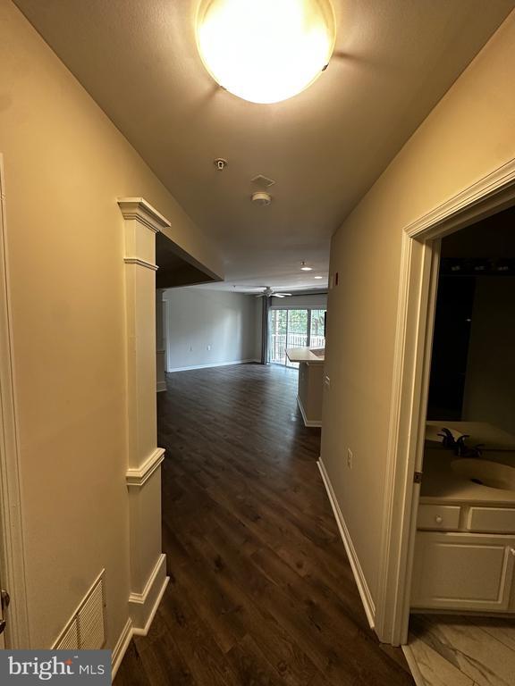 Foto del edificio - 12501 Hayes Ct