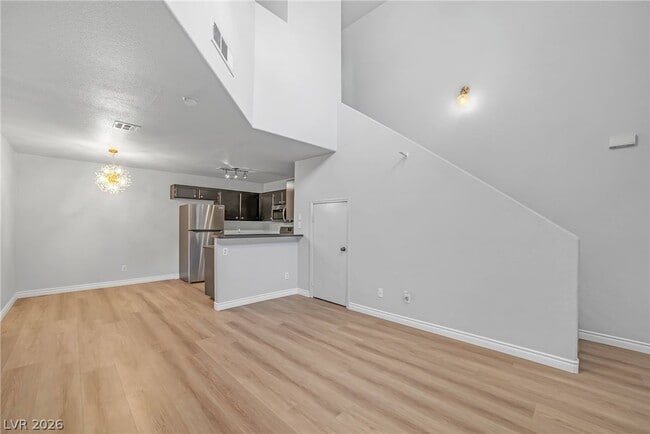 Foto del edificio - 555 Roxella Ln