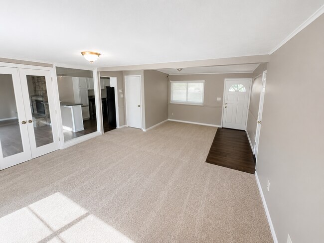 Foto del edificio - 2505 Maplewood Dr