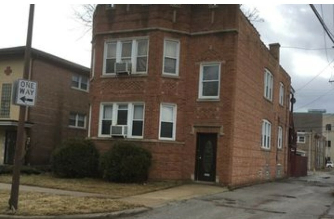 Primary Photo - 1613 E 74th Pl