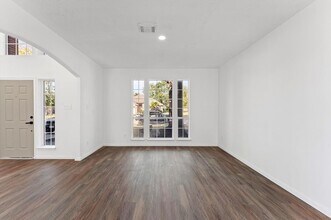 Building Photo - 2830 Fern Hill Dr