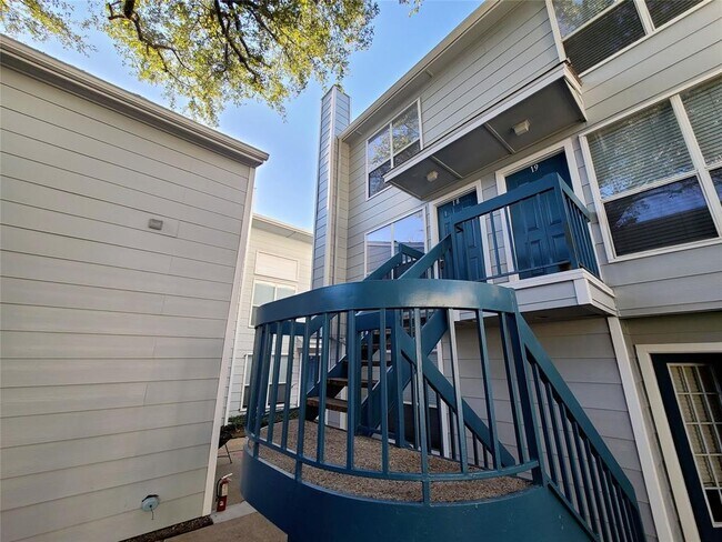 Foto del edificio - 1901 N Fitzhugh Ave