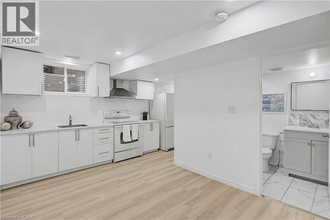 Building Photo - 79 Beauchamp Dr