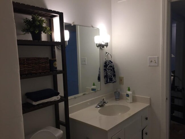 Building Photo - 1455 Southland Vista Ct NE