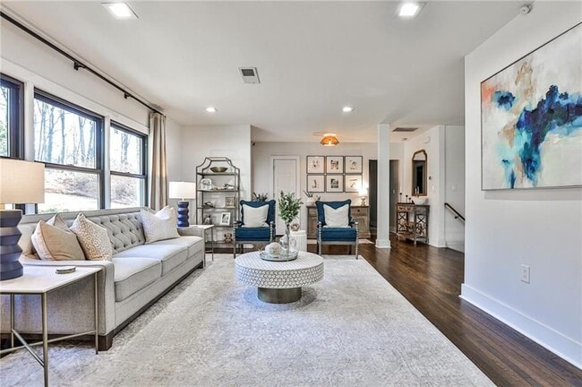 Foto del edificio - 865 Moores Mill Rd NW