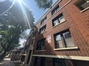 Building Photo - 3316-3322 W 67th St