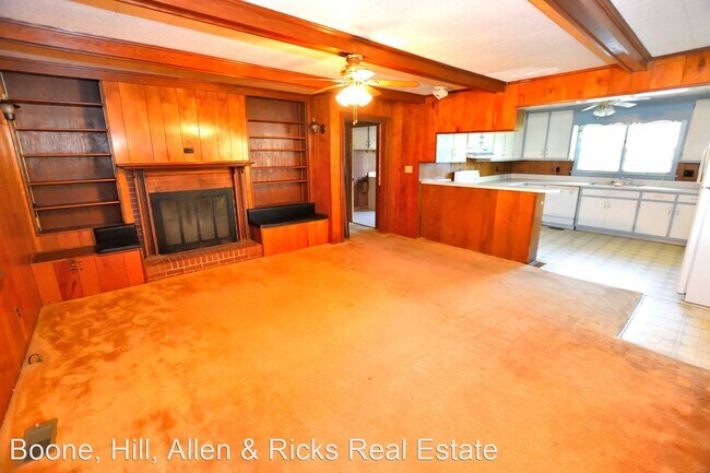 Foto del edificio - 2 br, 1 bath House - 4764 Langley Road