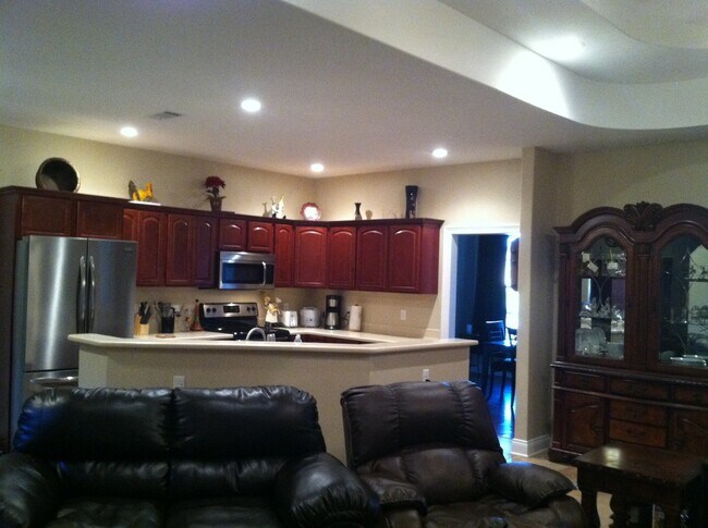 Foto del edificio - Large 3 bedroom, 2 bath home located in Ro...