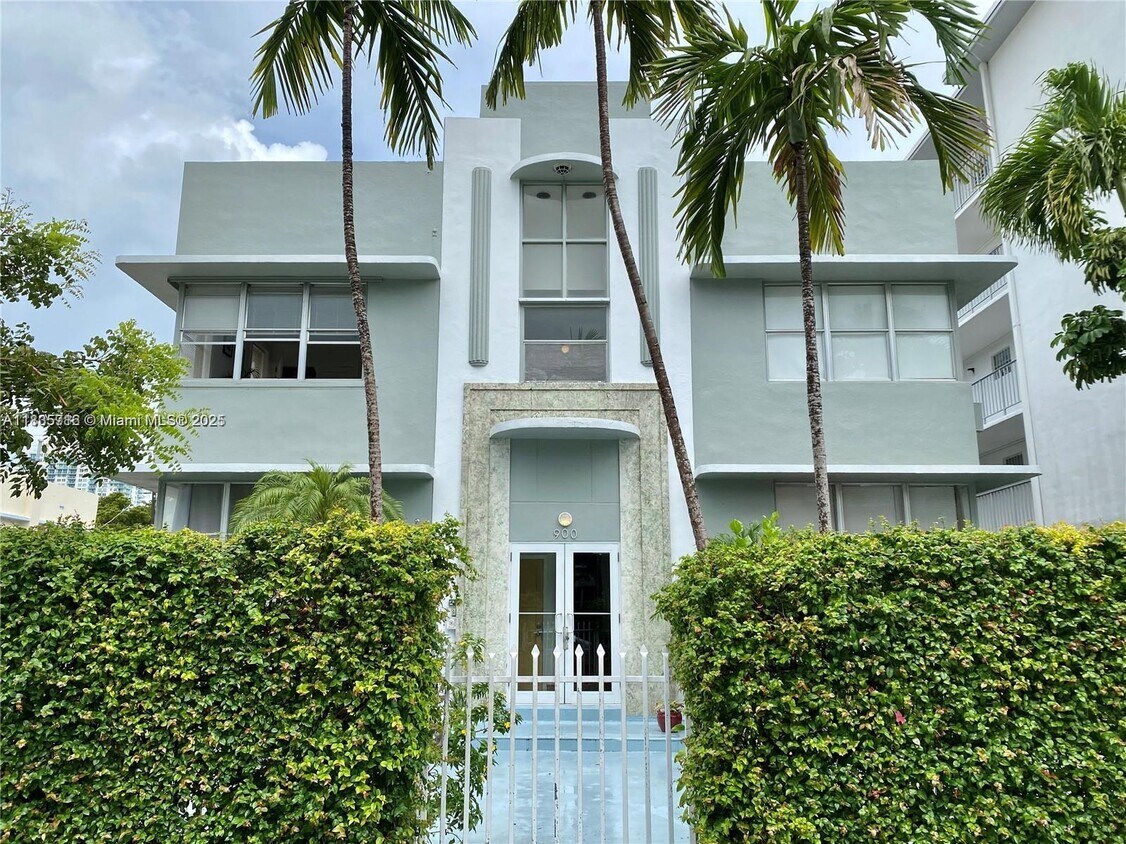 Foto principal - 900 Jefferson Ave