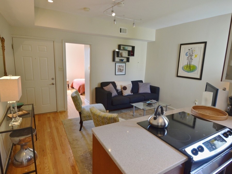 Primary Photo - 1512 10th Street NW Apt 4