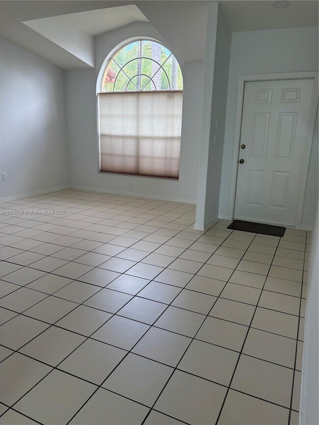 Foto del edificio - 10572 NW 51st Terrace