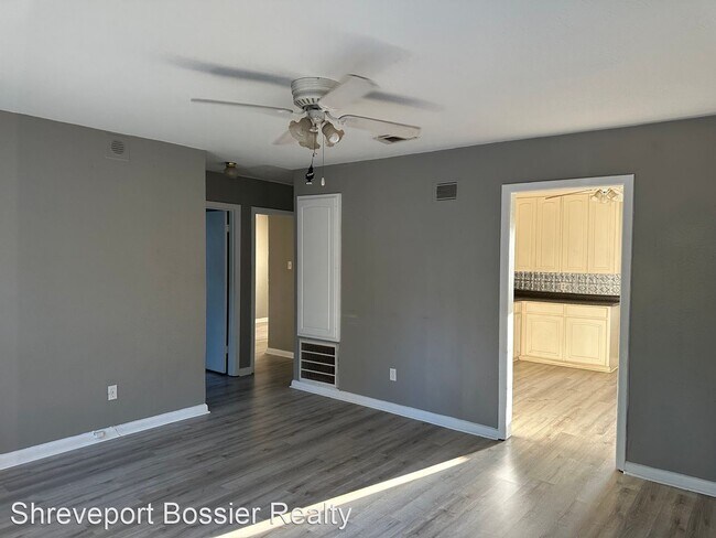 Foto del edificio - 3 br, 1 bath House - 2420 River St