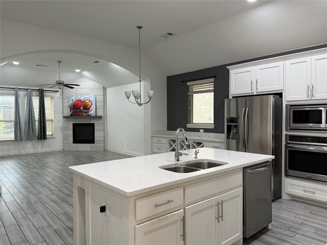 Foto del edificio - 2104 Hubbard Park Ln