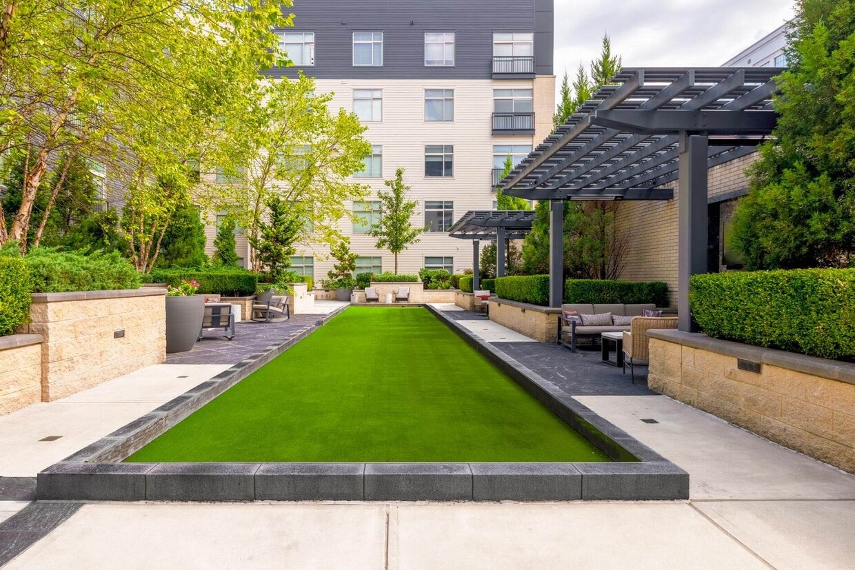 Photo - 322 on North Broad