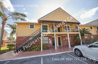 Building Photo - 200 Country Club Dr