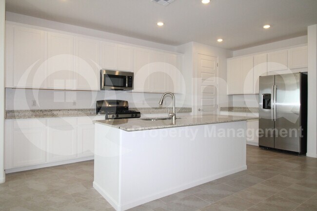 Building Photo - 17606 S Ridgerunner Dr