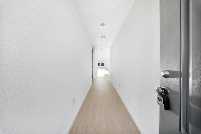 Foto del edificio - 26651 Pampas Grass Ln