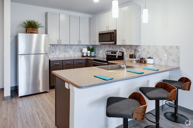 1BR, 1BA - 715SF - The Overland