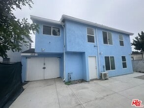 Building Photo - 1012 E 73rd St