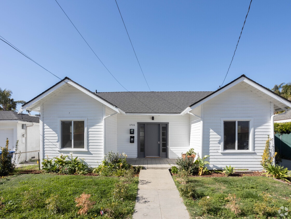 Primary - 1715 Chino St