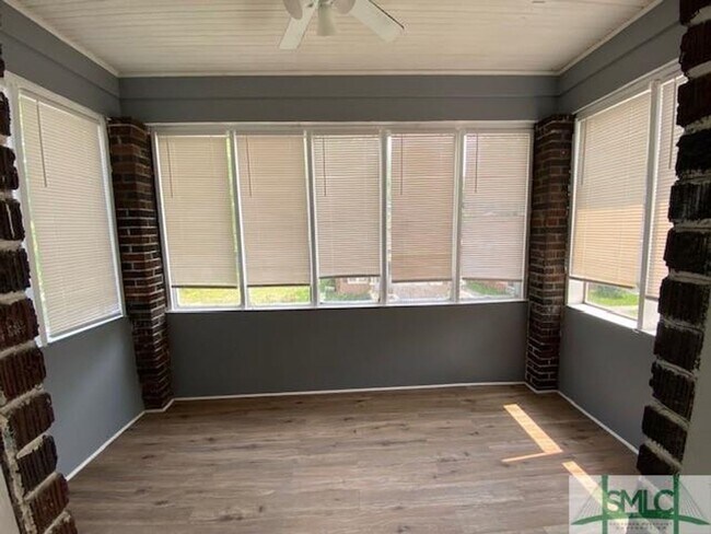 Building Photo - 1205-1207 E 38th St