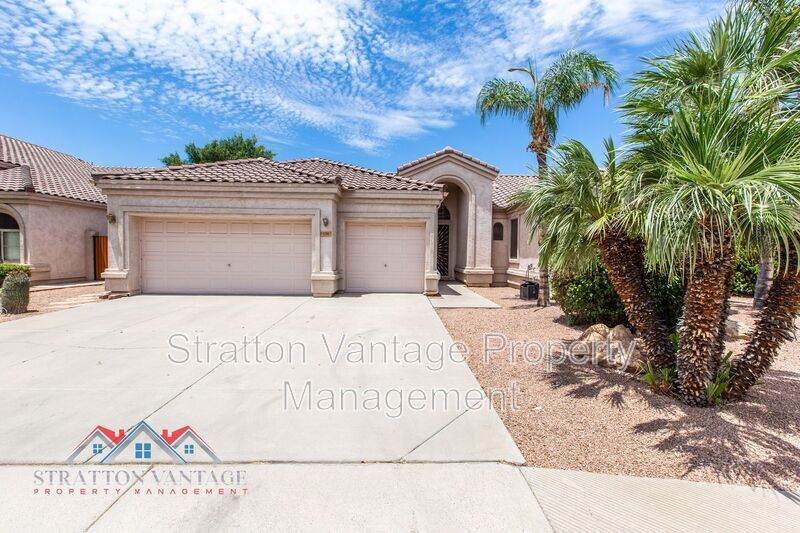 Primary Photo - 138 N Nevada Way