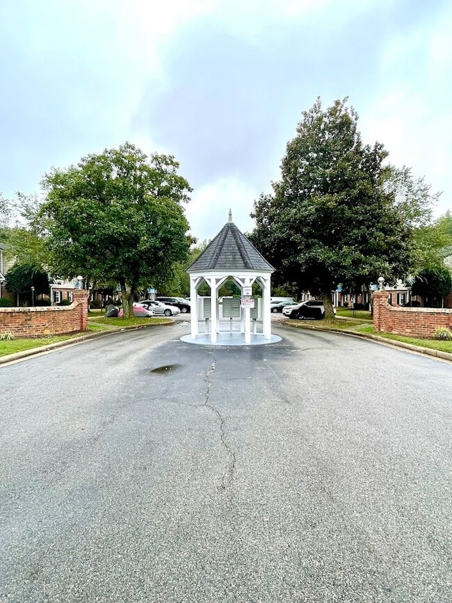 Building Photo - 1007 W Nine Mile Road Henrico, VA 23075